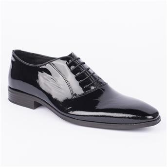 Jones Bootmaker Nine Lace-Ups