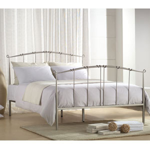 Maple 4FT 6` Double Bedstead