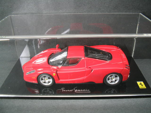Kyosho Ferrari Enzo in Red