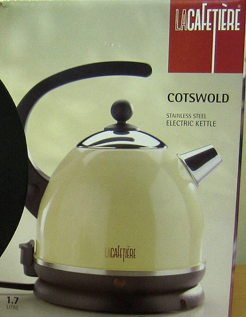 La cafetiere Cream Electric Kettle