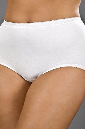 Ladies Combed Cotton Maxi Briefs 3 Pairs Pack. Full Bottom Coverage and Low Cut Leg Style with Soft threads and elastics. Black size 18