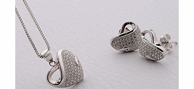 La Vivacita 18ct Gold finish Designers Sparkle Heart jewellery set with Swarovski Crystals quality gift for women