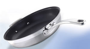 Le Creuset New 3-ply Stainless Steel 32cm Non