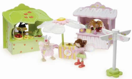 Le Toy Van Wooden Strawberry Fayre playset