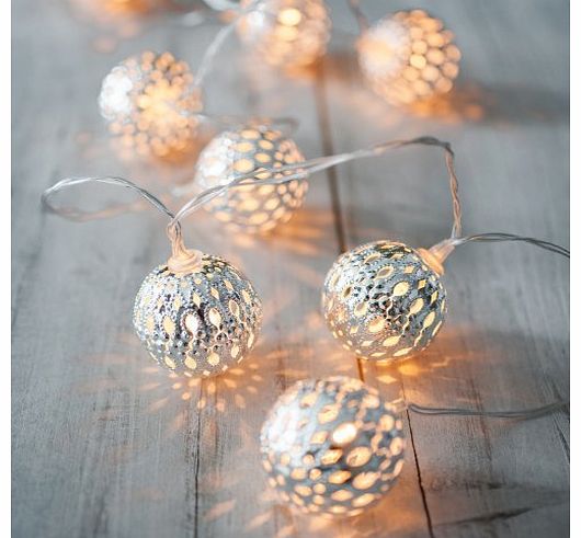 Lights4fun Battery Operated Silver Moroccan Orb Fairy Lights with 10 Warm White LEDs by Lights4fun