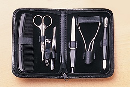 Littlewoods-Index LEATHER GENTS GROOMING SET