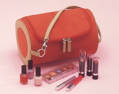 shoulder bag wih cosmetics