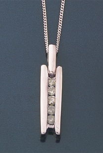 white gold diamond pendant