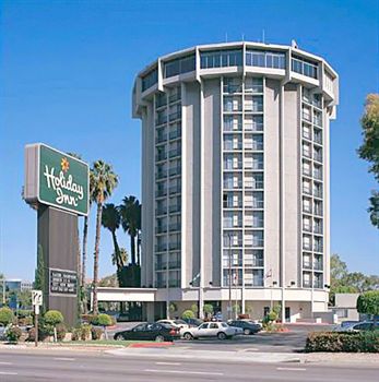 LONG BEACH Holiday Inn Long Beach Airport Hotel and