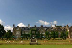 LOWER BEEDING South Lodge Hotel