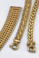 LXDirect 9-carat gold cleopatra-style bracelet
