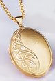 LXDirect 9-carat gold half-engraved locket