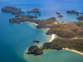 MADAGASCAR holidays, island adventure