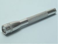 Maglite Mini Mag Torch Silver Size 2 x AAA Batts