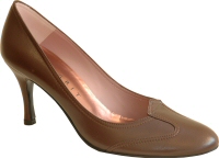 brown leather courtshoe