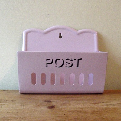 Maison Blue Letter Rack in Pink