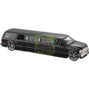 Maisto 1 24 Playerz Ford Excursion Limousine Black