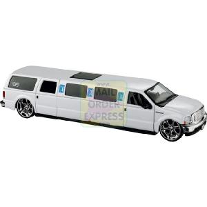 Maisto 1 24 Playerz Ford Excursion Limousine White