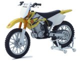 Maisto 1:18th Suzuki RM-Z250