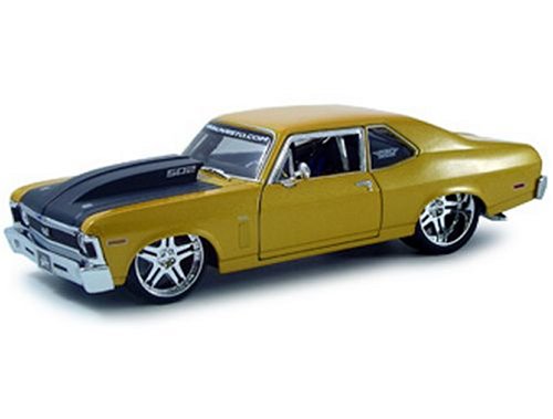 Maisto Diecast Model Chevrolet Nova SS Coupe (1968) in Metallic Orange (1:18 scale)