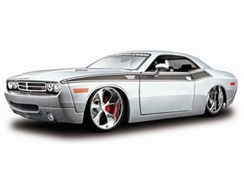 Diecast Model Dodge Challenger Pro-Rodz in Silver (1:18 scale)