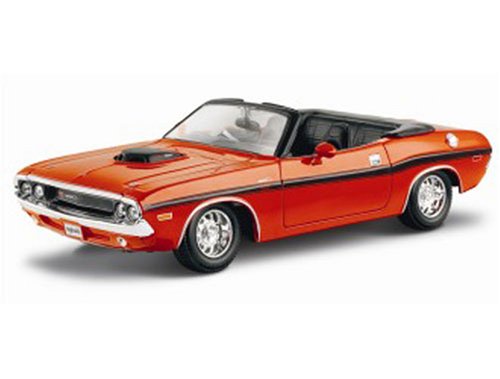 Maisto Diecast Model Dodge Challenger RT Convertible 1970 in Orange