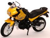 maisto Triumph Tiger yellow 1:18 scale model motorbike