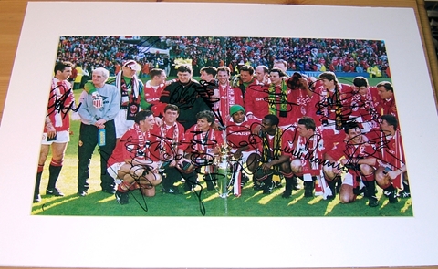 1994 PRESENTATION SIGNED BY 19 - MOUNTED