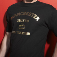 Manchester United Core Foil Print T-Shirt - Black.