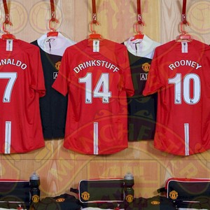 Customisable Manchester United Shirts Picture