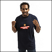 Manchester United Spray Logo T-Shirt - Navy.