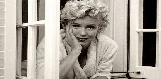 Marilyn Monroe IN SUNSHINE Canvas Print Marilyn Monroe Celebrity Photo wall art ready to hang, framed painting 8x10 inch photo# 13