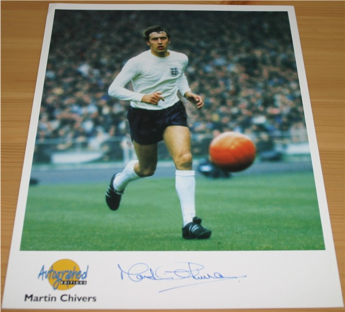 MARTIN CHIVERS HAND SIGNED 10 x 8 PHOTO