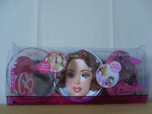 - Barbie Fashion Fever Compact Styling Face Brunette freckles