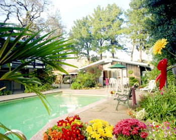 MENLO PARK Red Cottage Inn And Suites