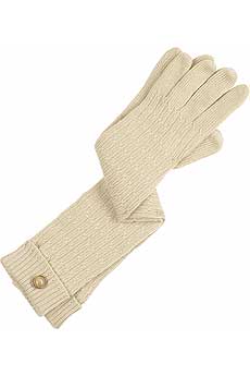 Fawn cable knit elongated cashmere gloves with a ribbed cuff.