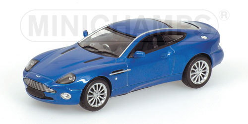 Aston Martin Vanquish 2002 in Blue