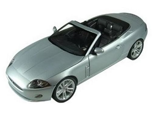 Minichamps Jaguar XK Cabrio (2005) in Liquid Silver (1:18 scale)