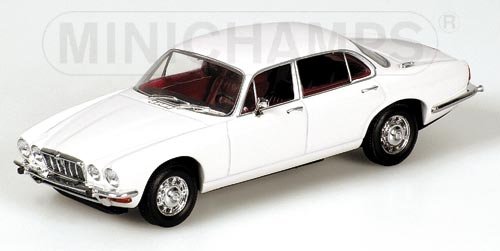 Jaguar XK12 Series II 1975 in Cream