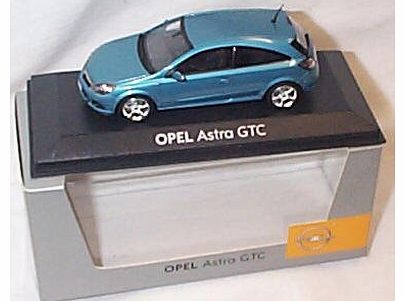 Minichamps  metallic blue opel astra GTC car 1.43 scale diecast model