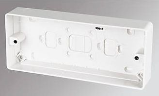MK, 1228[^]19268 3-Gang Surface Pattress Box White 30mm 19268