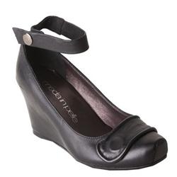 Female Helenah Black Leather Leather Upper Manmade Lining Manmade Lining in Black