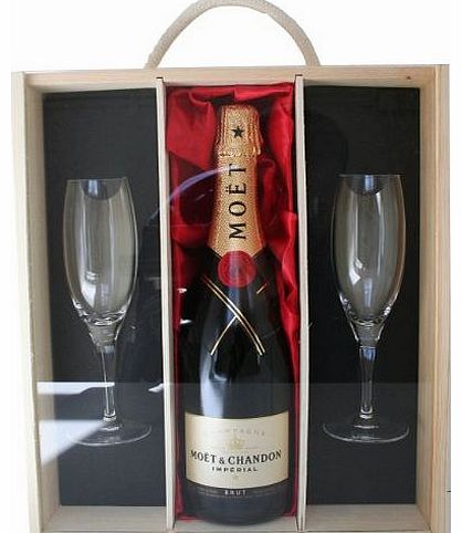 Moet and Chandon Champagne in Wooden Box with 2 Sensation Flutes - 750ml