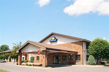 Days Inn Twin Cities North
