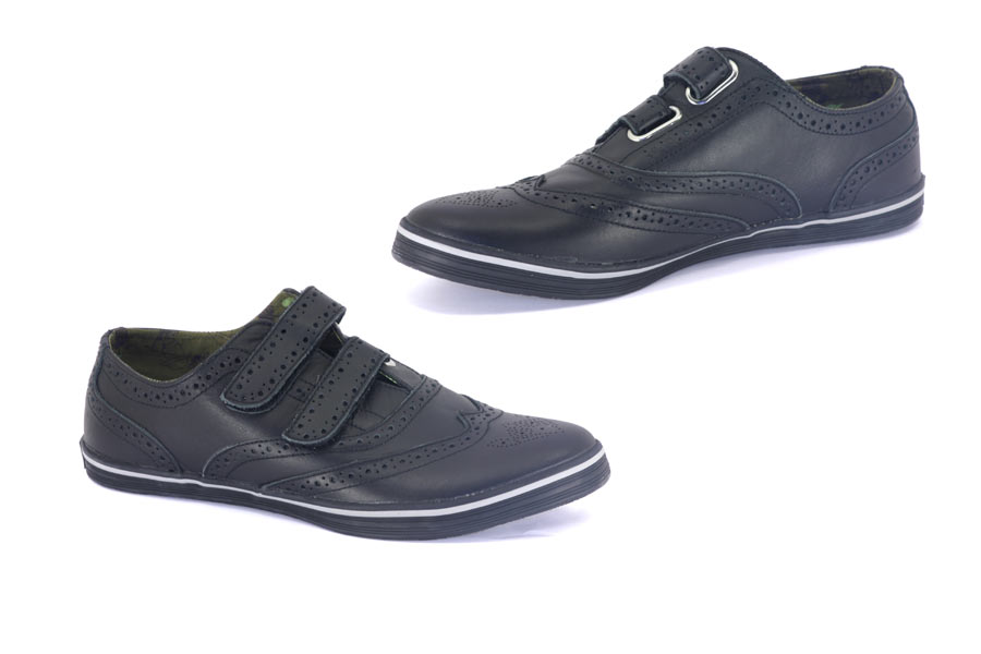 Nanny State - Brogue Strap Round - Black