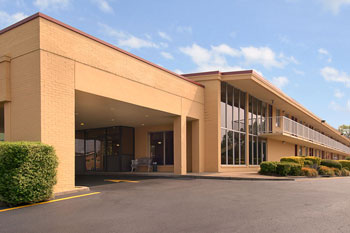 NASHVILLE Super 8 Nashville Downtown