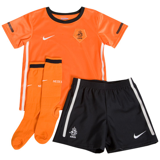 Nike 2010-11 Holland Nike Little Boys Home Mini Kit