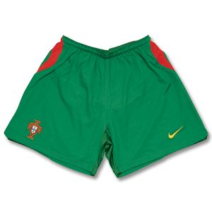 Nike Portugal home shorts 04/05