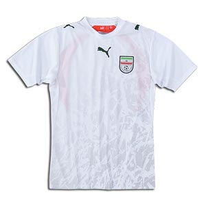 Puma Iran home 06/07
