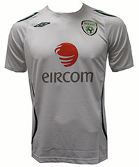 Umbro 08-09 Ireland Training shirt (white)